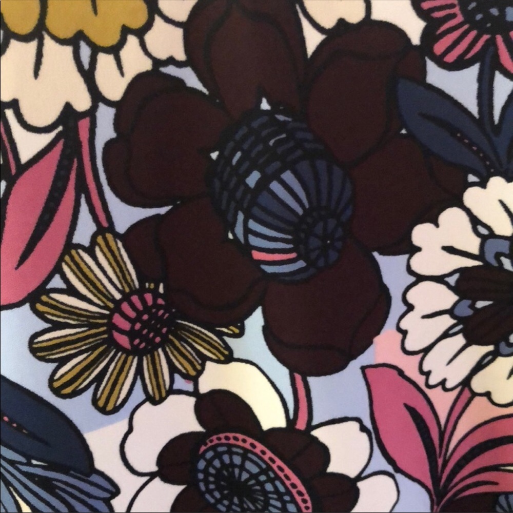 ๐ป ๐ Ann Taylor Floral Pattern Bell Sleeve Ruffle - Picture 6 of 9